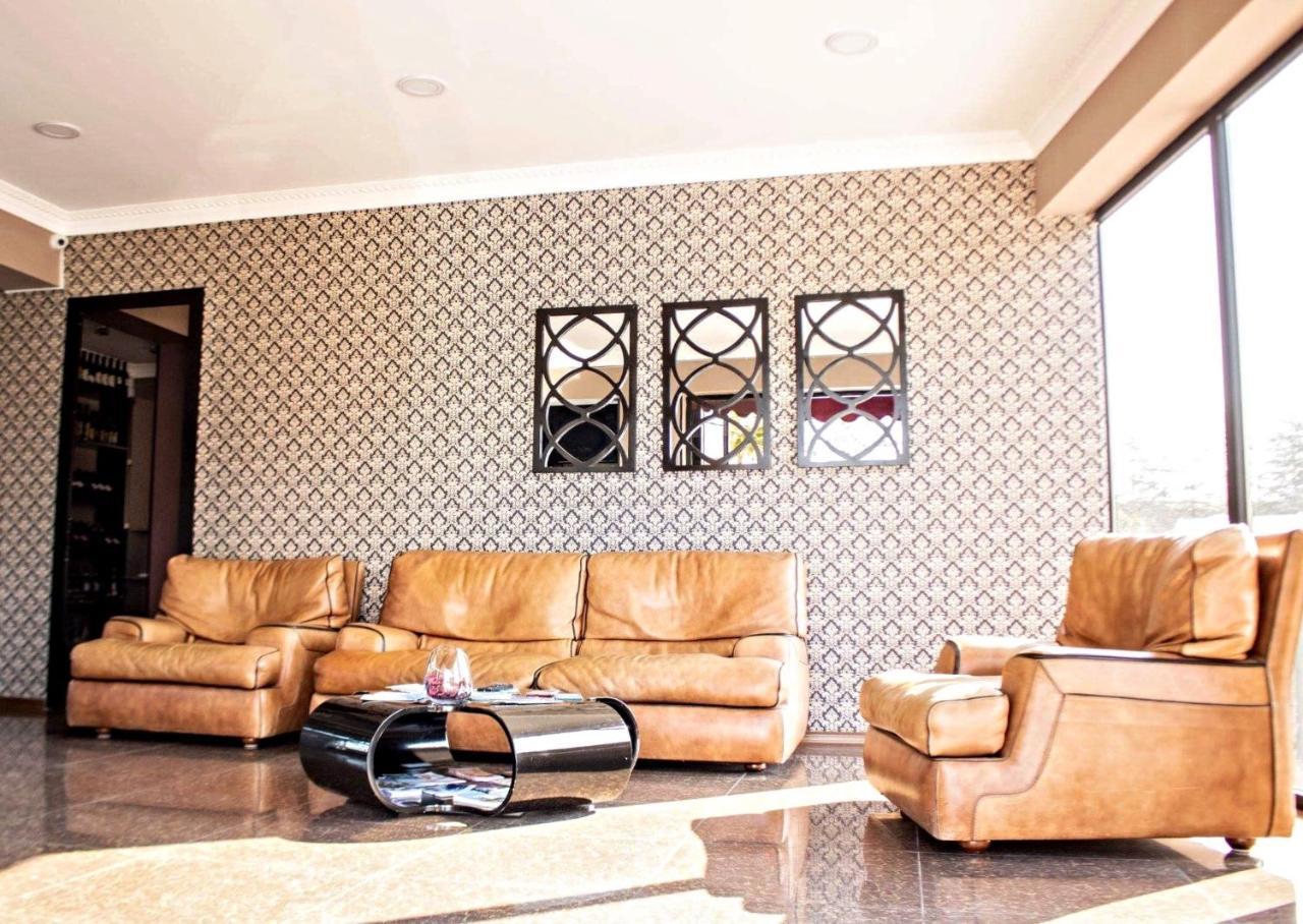 Central Hotel Tskaltubo Ngoại thất bức ảnh